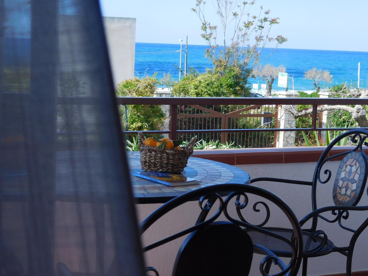 Stella Marina Sea & Sun Bed & Breakfast Cefalu Exterior photo
